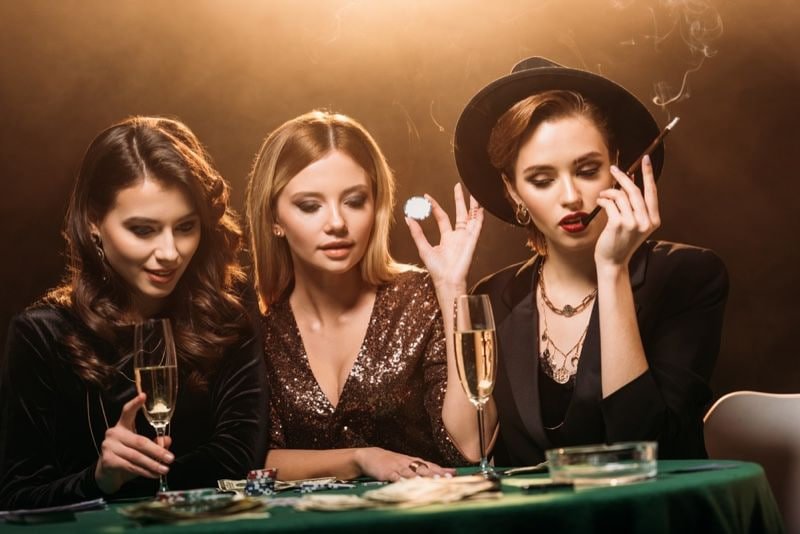 Layar utama platform istanaimpian4 menampilkan akses sportsbook dan live casino